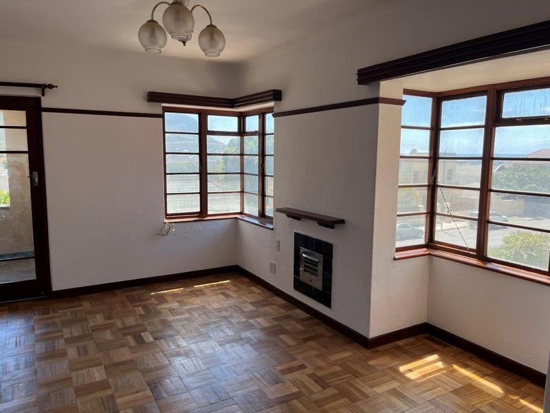 To Let 2 Bedroom Property for Rent in Fish Hoek Western Cape